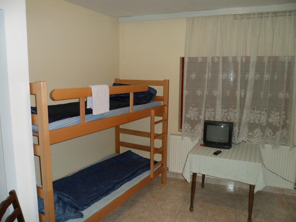 Hostel Olimpik Negotin Bilik gambar